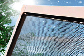 Москитные сетки на окнах в зимний период. Снимать или нет? Вязьма
