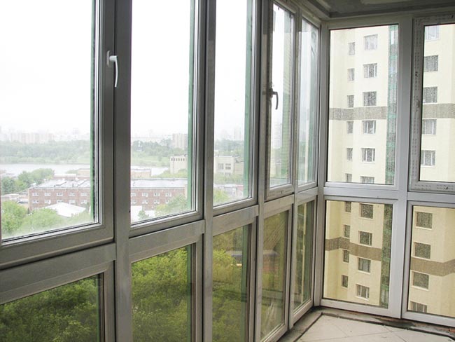 Ремонт застекленных балконов и лоджий в Вязьма и области Вязьма