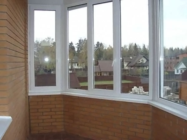 Остекления балкона в частном доме, коттедже и даче Вязьма