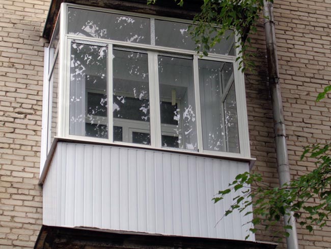 Остекление балкона в сталинке - сталинском доме Вязьма