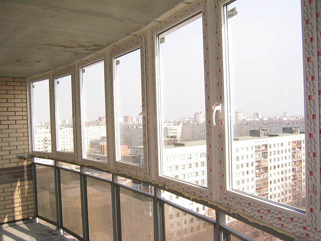 Недорогое остекление общего балкона Вязьма